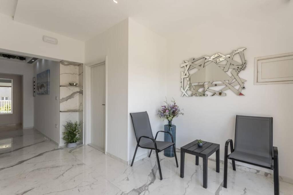 Royal Platinum Studio Apartment โวดีเซ ภายนอก รูปภาพ